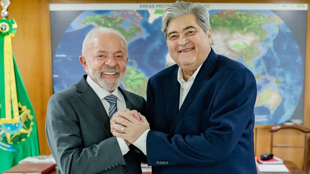 Datena firma acordo com Lula e terá programa na TV Brasil