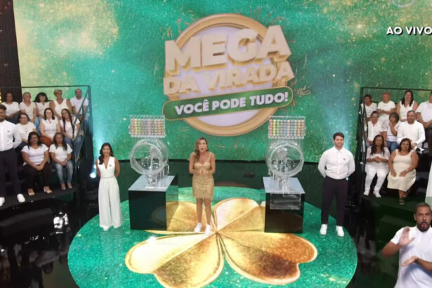 Cenário da Mega da Virada nas cores verde e dourado