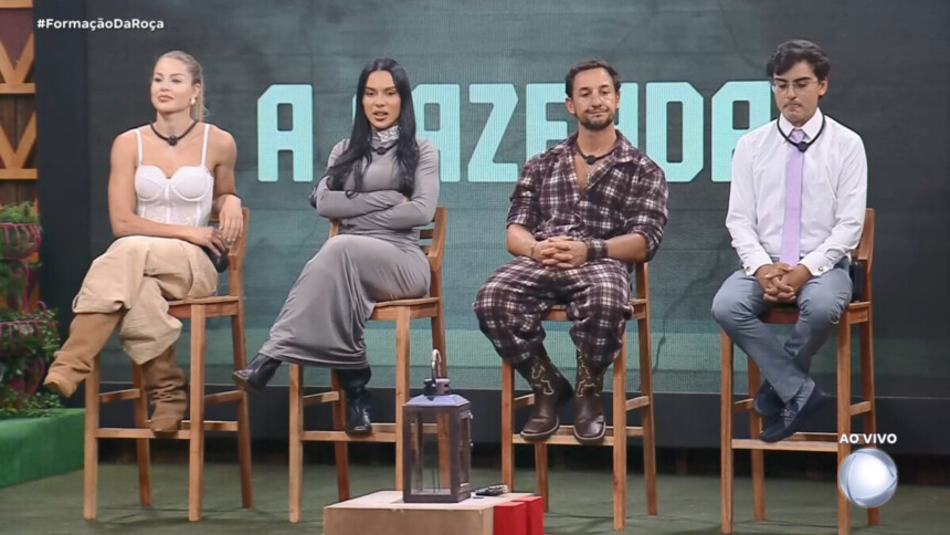 Saory, Tàmires, Mesquita e Dudu sentados no banquinho da Roça