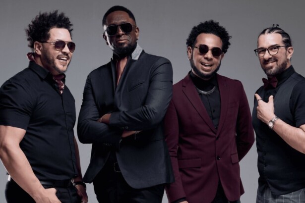 Integrantes da banda Serial Funkers em foto posada