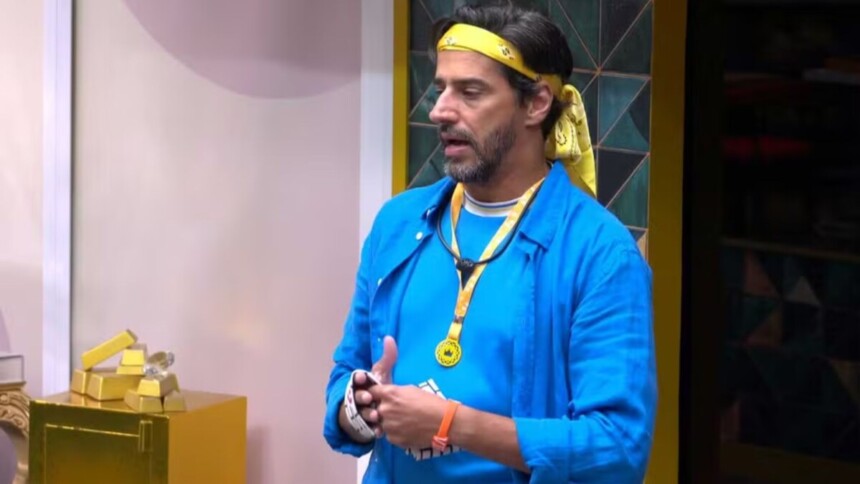 Alberto Cowboy com as pulseiras de alvo do Na Mira do Líder no BBB 26