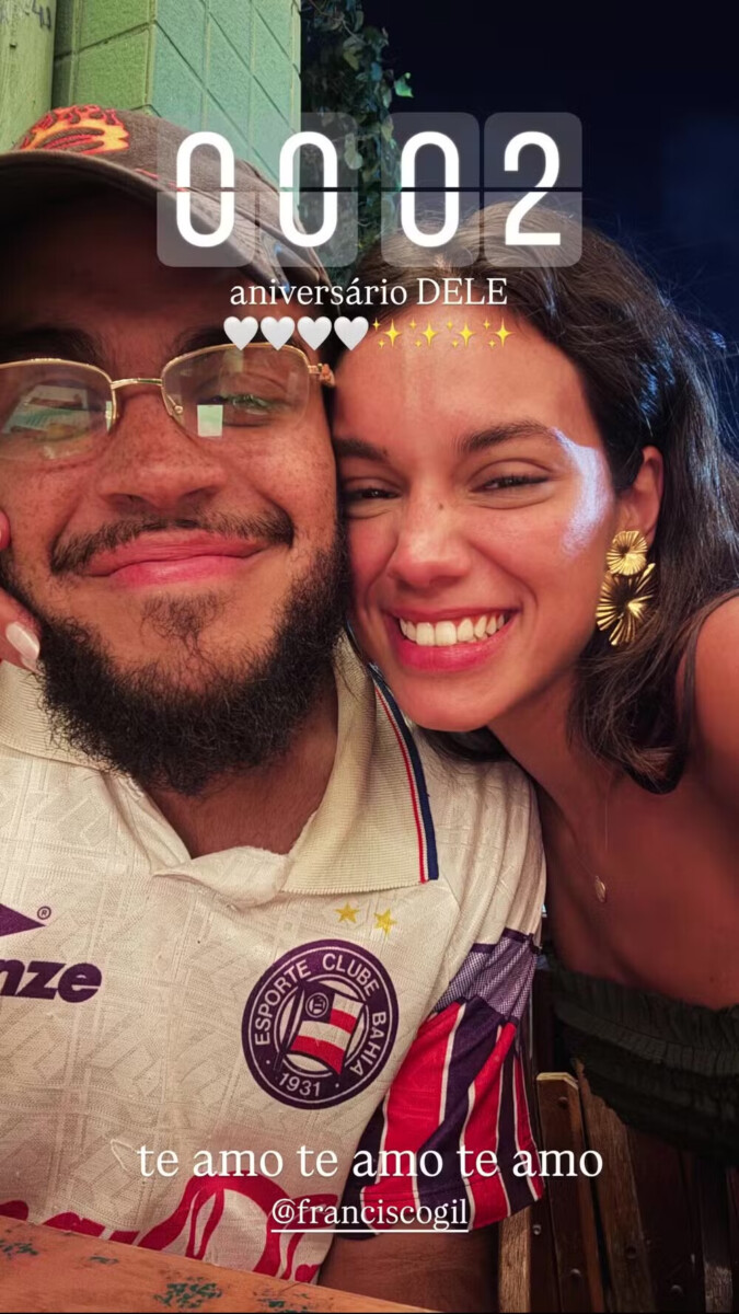 Alane Dias com Francisco Gil celebrando o aniversário 