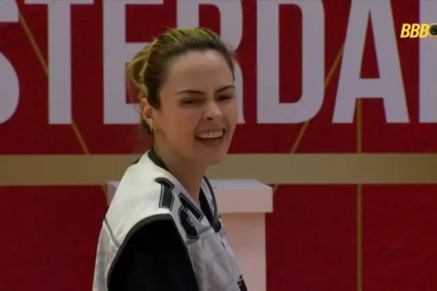 Ana Paula sorrindo após perder a Prova do Anjo do BBB 26