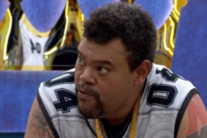 Bubu Santana em conversa no quarto do líder no BBB 26