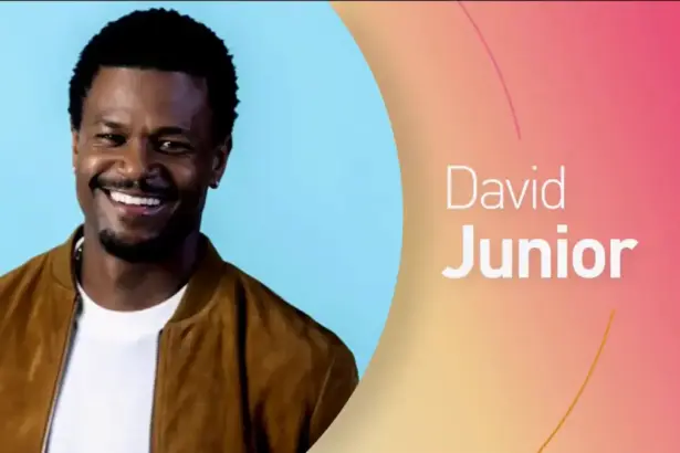 David Junior sorridente na arte do Encontro