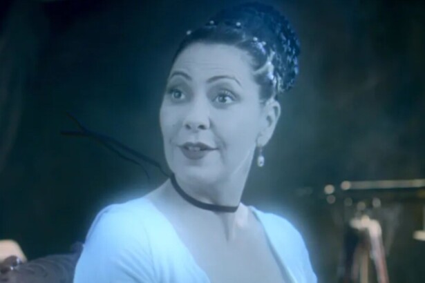 Fabiula Nascimento em trecho do filme Pluft, O Fantasminha