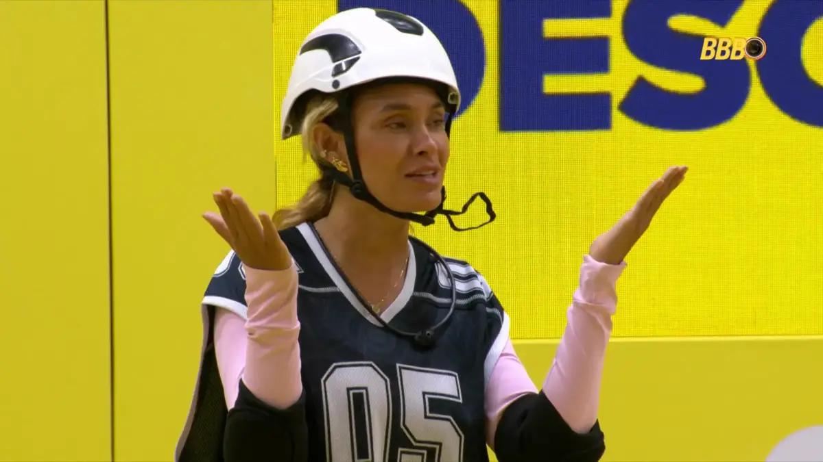 Sarah solta beijos para os colegas que continuam na Prova do Líder 