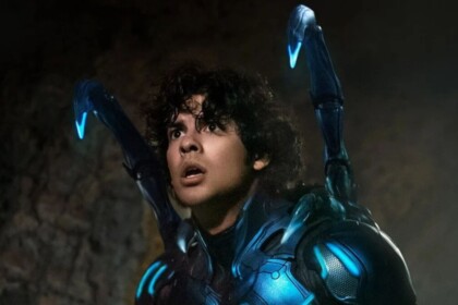 Xolo Maridueña, como Jaime Raynes, em trecho do filme Besouro Azul