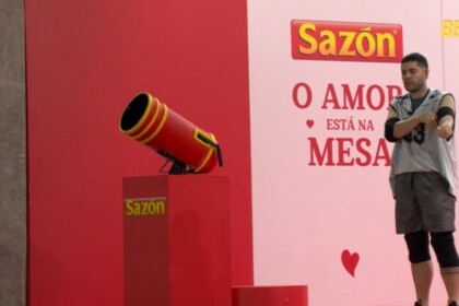 Marcelo no cenário da Prova do Anjo no BBB 26