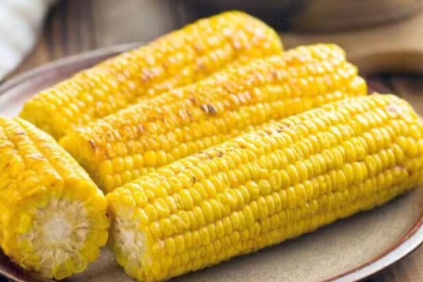 Milho cozido no micro-ondas em trecho de receita do Mais Você