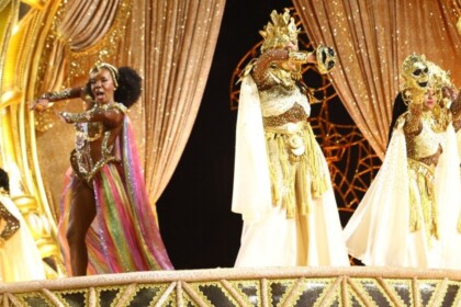 Thelma Assis em trecho do desfile da Mocidade Alegre, campeã do Carnaval 2026 em São Paulo