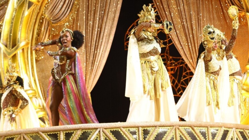 Thelma Assis em trecho do desfile da Mocidade Alegre, campeã do Carnaval 2026 em São Paulo