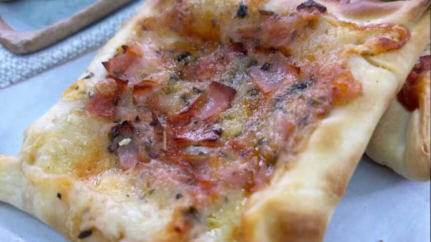 Pizza de Massa de Pastel na Air Fryer em trecho de receita do Mais Você