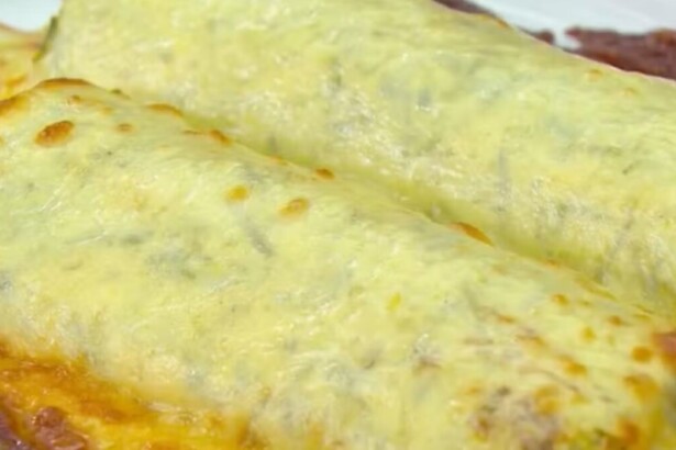 Rocambole de abobrinha em trecho de receita do Mais Você