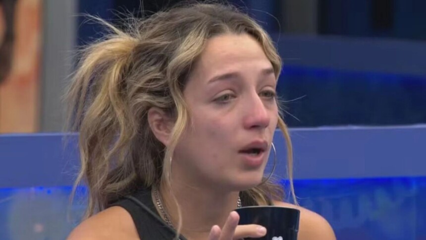 Samira em conversa na cozinha do BBB 26
