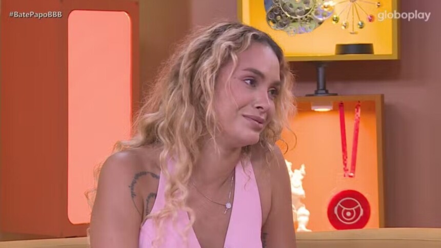 Sarah Andrade em trecho de participação no Bate-Papo BBB após a sua eliminação
