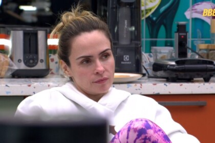 Ana Paula Renault em conversa na cozinha do BBB 26