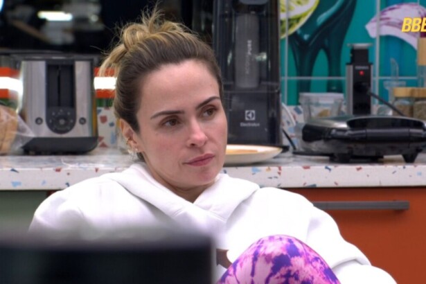 Ana Paula Renault em conversa na cozinha do BBB 26