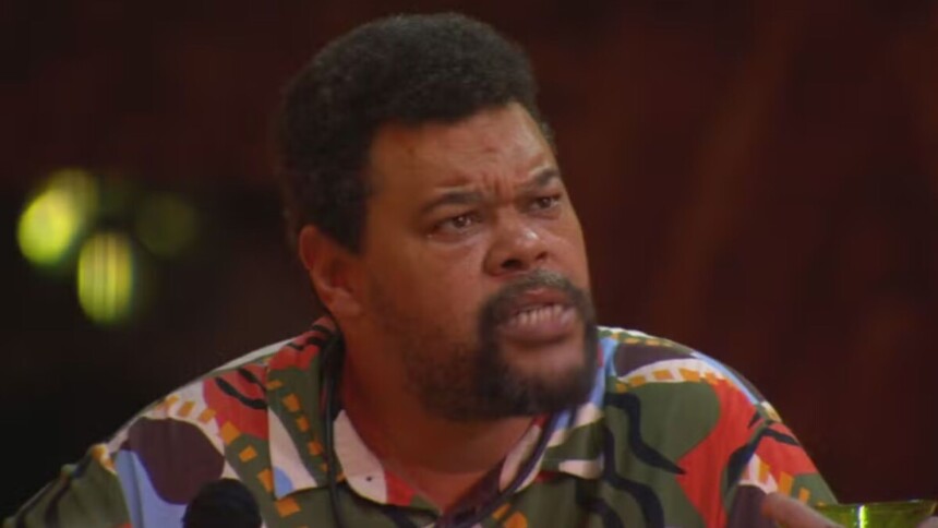 Babu Santana em conversa durante a festa do líder no BBB 26
