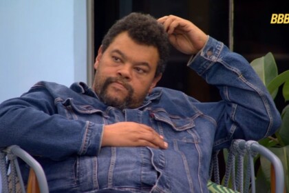 Babu Santana em conversa na área externa do BBB 26