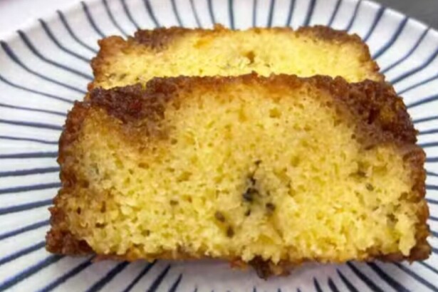 Bolo de mandioca caramelado em trecho de receita do Mais Você