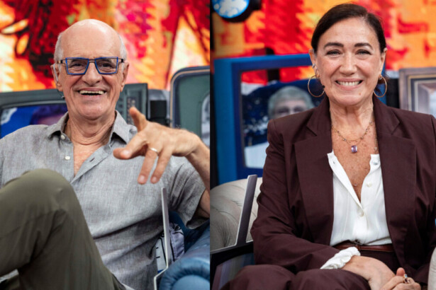 Marcos Caruso e Lilia Cabaral sentados no sofá do cenário do TV Teca no Caldeirão com Mion. Os atores estão sorridentes