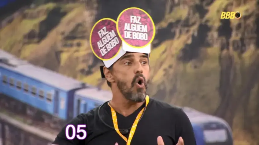 Alberto Cowboy com a boca aberta durante o Sincerão do BBB 26