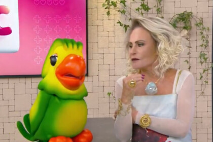 Louro Mané e Ana Maria Braga na bancada do Mais Você