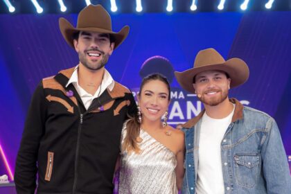Luan Pereira e Gustavo Tubarão, ao lado de Patricia Abravanel, no Programa Silvio Santos