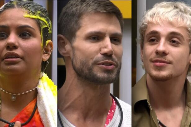 Gabriela, Jonas e Juliano em pé na sala do BBB 26 pedindo votos para ficar no 10º Paredão