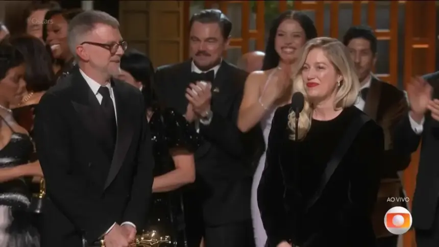 Elenco de “Uma batalha após a outra” no palco do Oscar 2026
