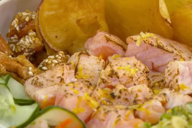 Poke do Filipe Toledo em trecho de receita do Mais Você