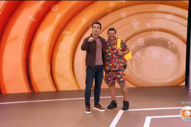 Tadeu Schmidt abraça Babu Santana no estúdio do BBB 26