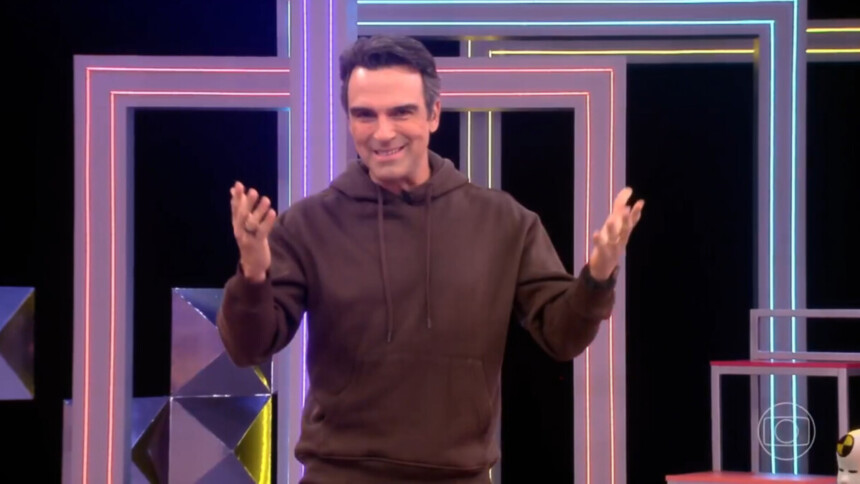 Tadeu Schmidt explicando a Dinâmica da Semana no BBB 26