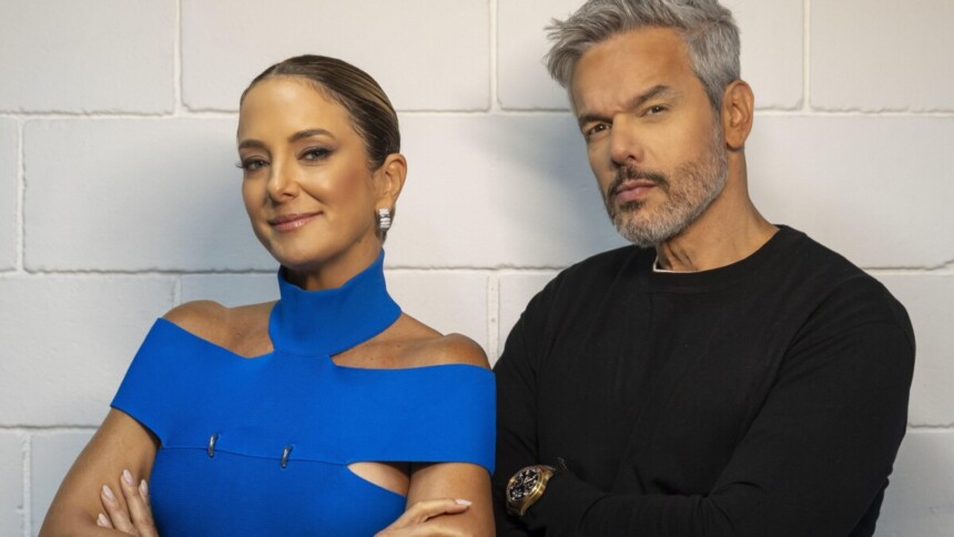 Otaviano Costa e Ticiane Pinheiro lado a lado nos corredores do Domingão com Huck para a estreia da nova temporada do Batalha do Lip Sync