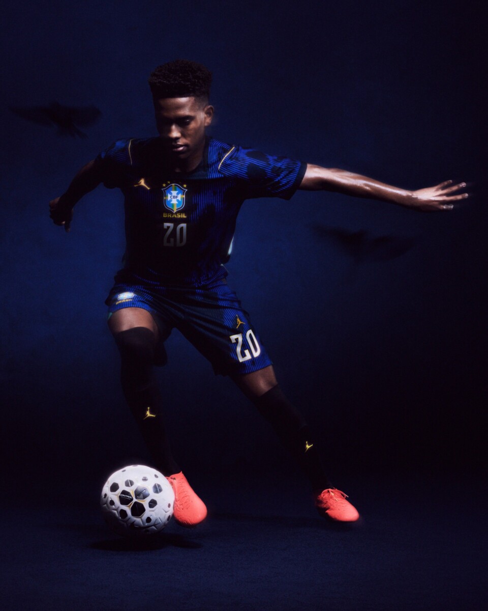 Uniforme novo da Seleção Brasileira em um jogador