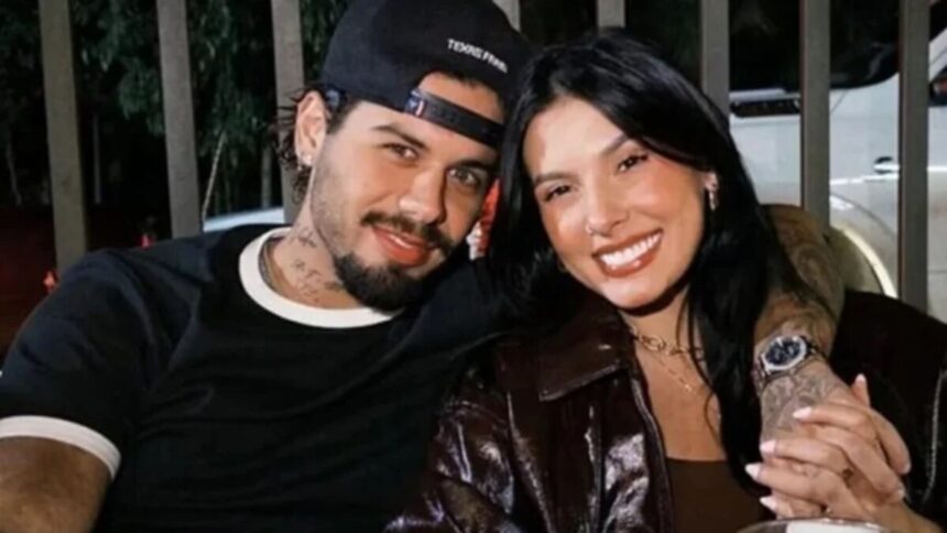 Zé Felipe e Ana Castela abraçados
