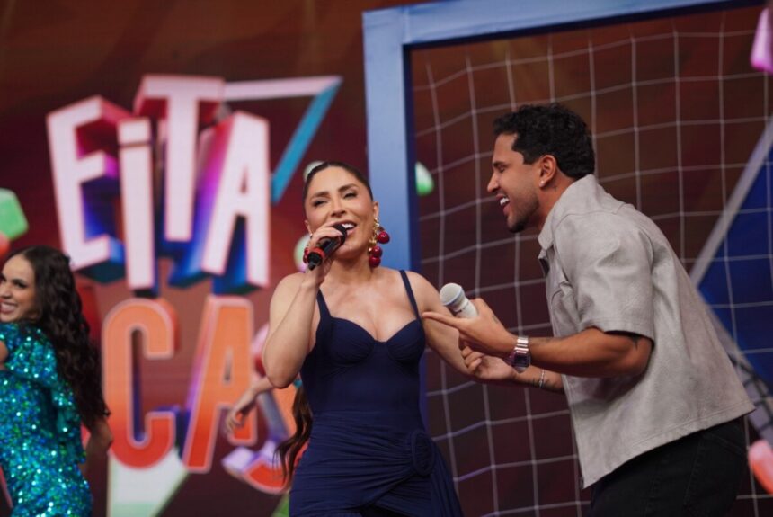 Manu Bahtidão canta ao lado de Lucas no palco do Eita Lucas!