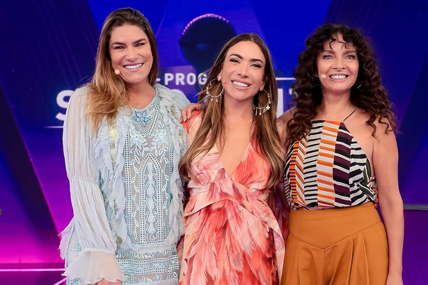 Priscila Fantin e Claudia Ohana, ao lado de Patricia Abravanel, no Programa Silvio Santos