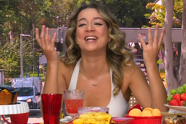 Samira participando do Café com o Eliminado do BBB 26