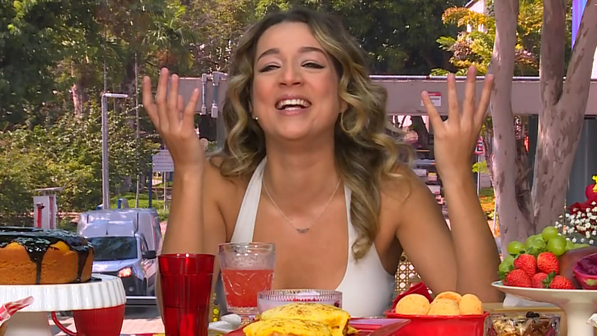 Samira participando do Café com o Eliminado do BBB 26