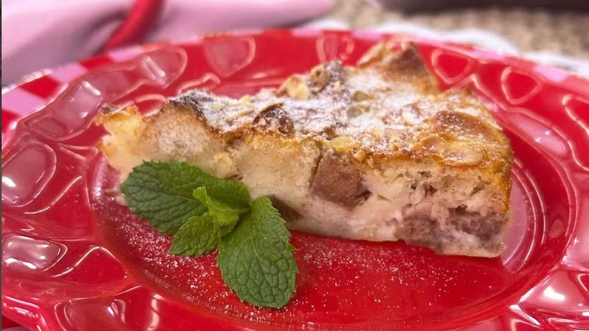Torta de maçã com pão em trecho de receita do Mais Você