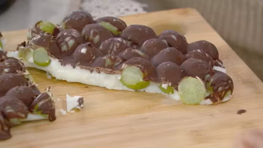 Barrinha de uva da grazi massafera em trecho de receita do mais você