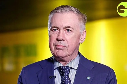 Carlo Ancelotti em foto posada, em arte da TV Gazeta