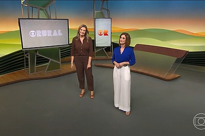 Cristina Vieira e Helen Martins caminham em pé no cenário do Globo Rural