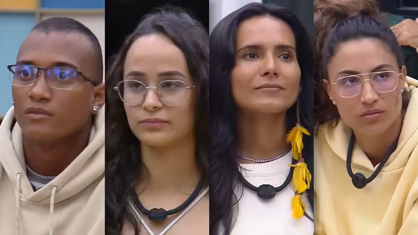 JP, Luiza, Morena e Nikita com semblantes sérios. Eles estão em pé pedindo votos na formação do 3º Tá na Reta da Casa do Patrão