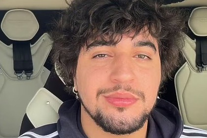 Nattan em foto posada