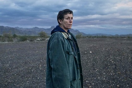 Homem em trecho do filme Nomadland