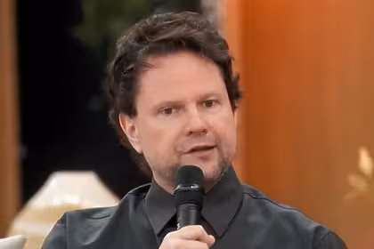 Selton mello em entrevista no sofá do encontro