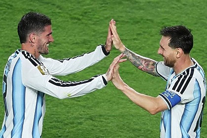 Messi e De Paul em trecho da estreia Copa do Mundo 2026
